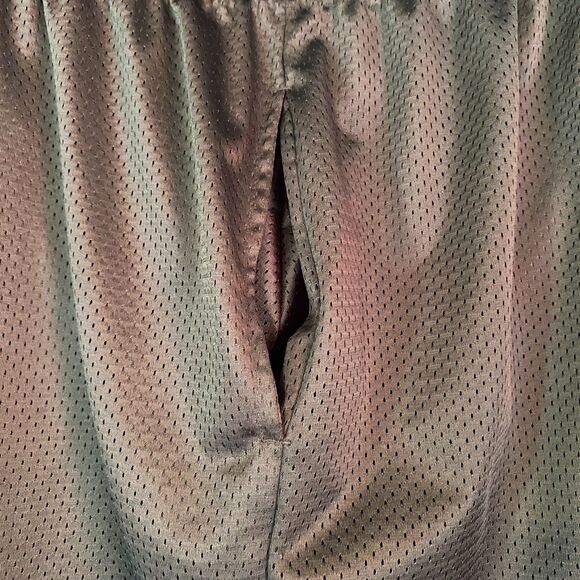 Champion Men's XL Black Mesh Athletic Shorts Gym Training - Picture 8 of 8